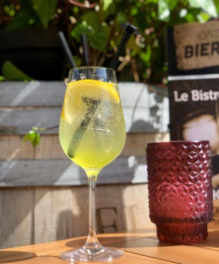 Le Bistro