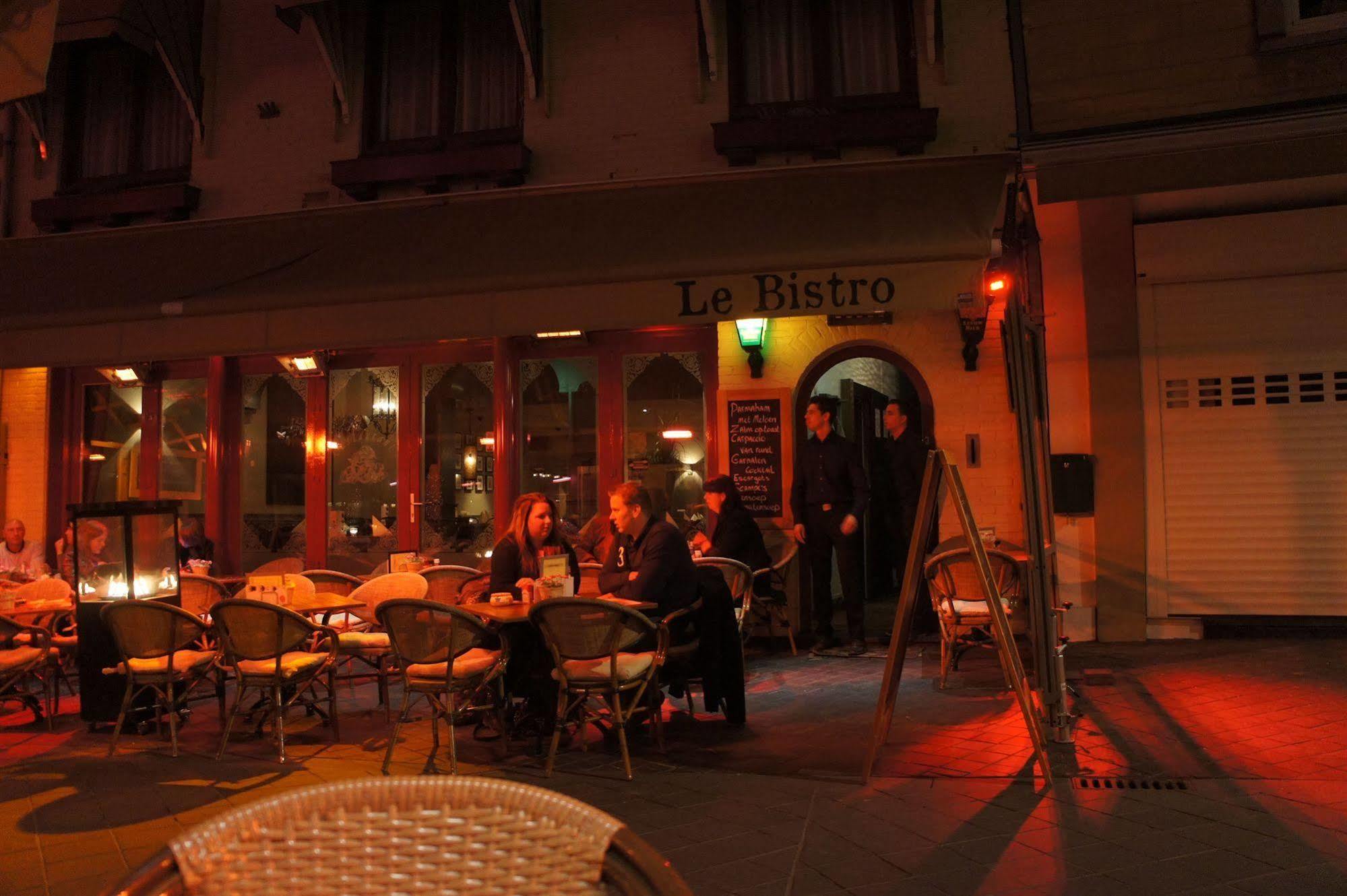 Le Bistro